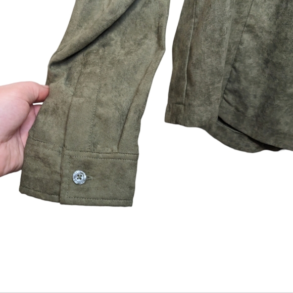 NWT New York & Company Women's Green Button Down Shirt XL ✨ - Picture 8 of 12